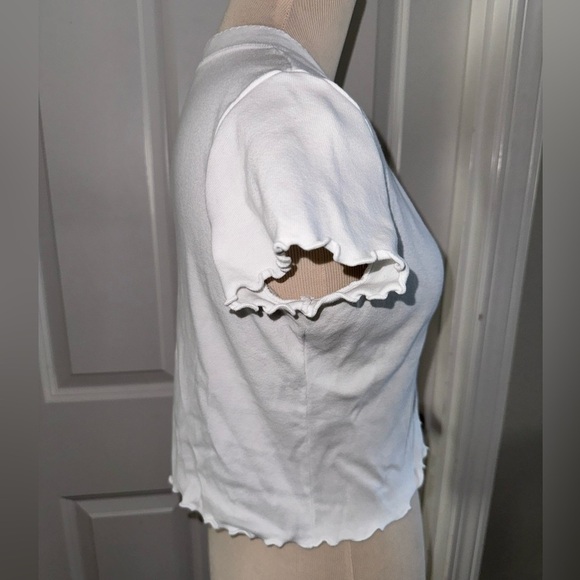 Brandy Melville Women's White button up ruffle top one size - Picture 3 of 7